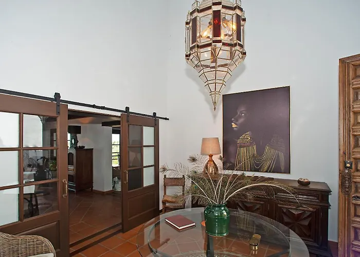 Private With Pool And Amazing Views *