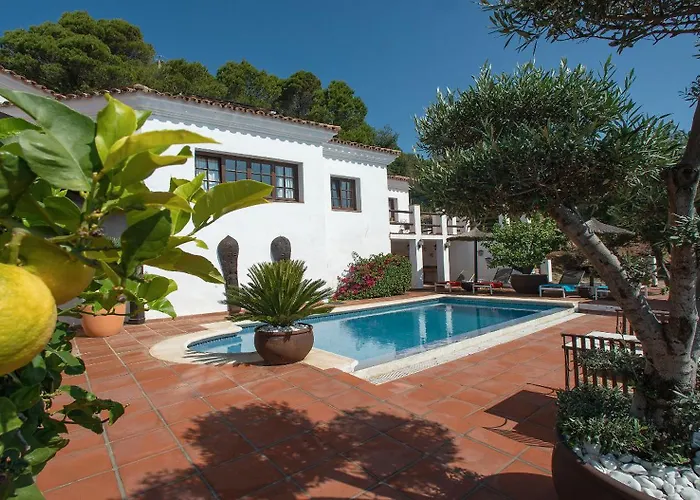 Private With Pool And Amazing Views Villa