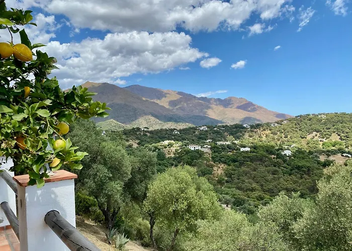 Private With Pool And Amazing Views *